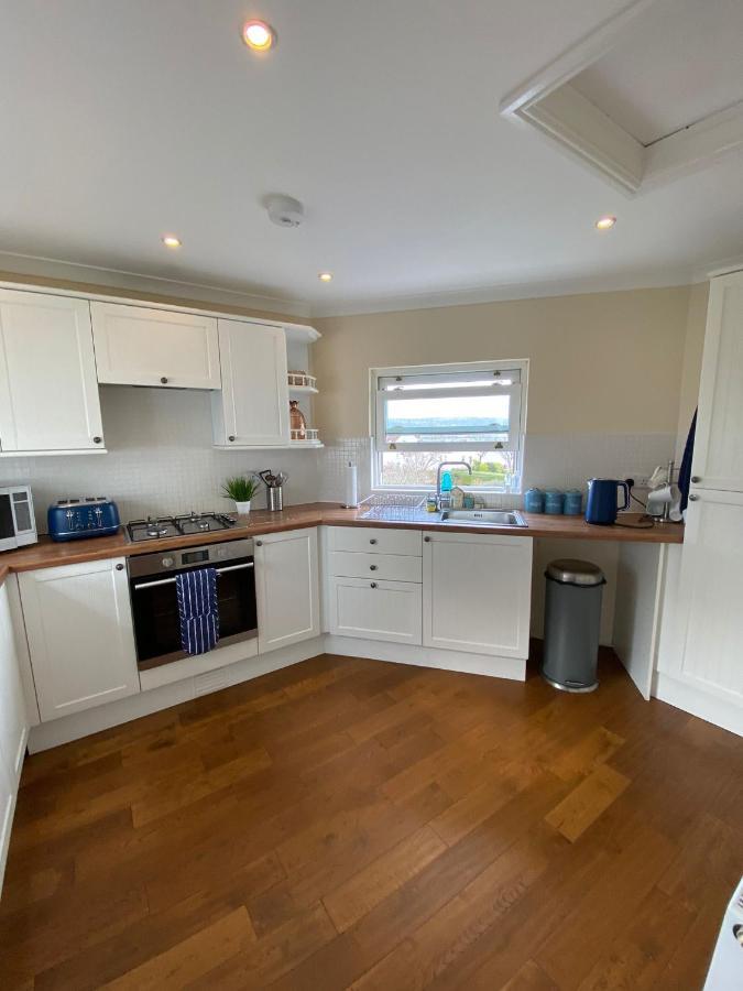 Extended Fishermans With Stunning Sea Views The Mumbles